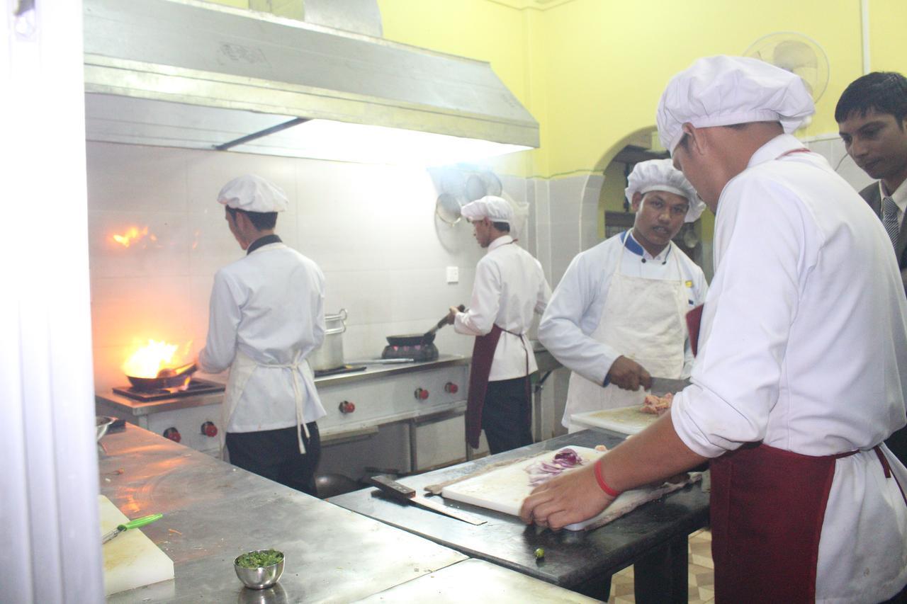 Asian Hotel Butwal Esterno foto